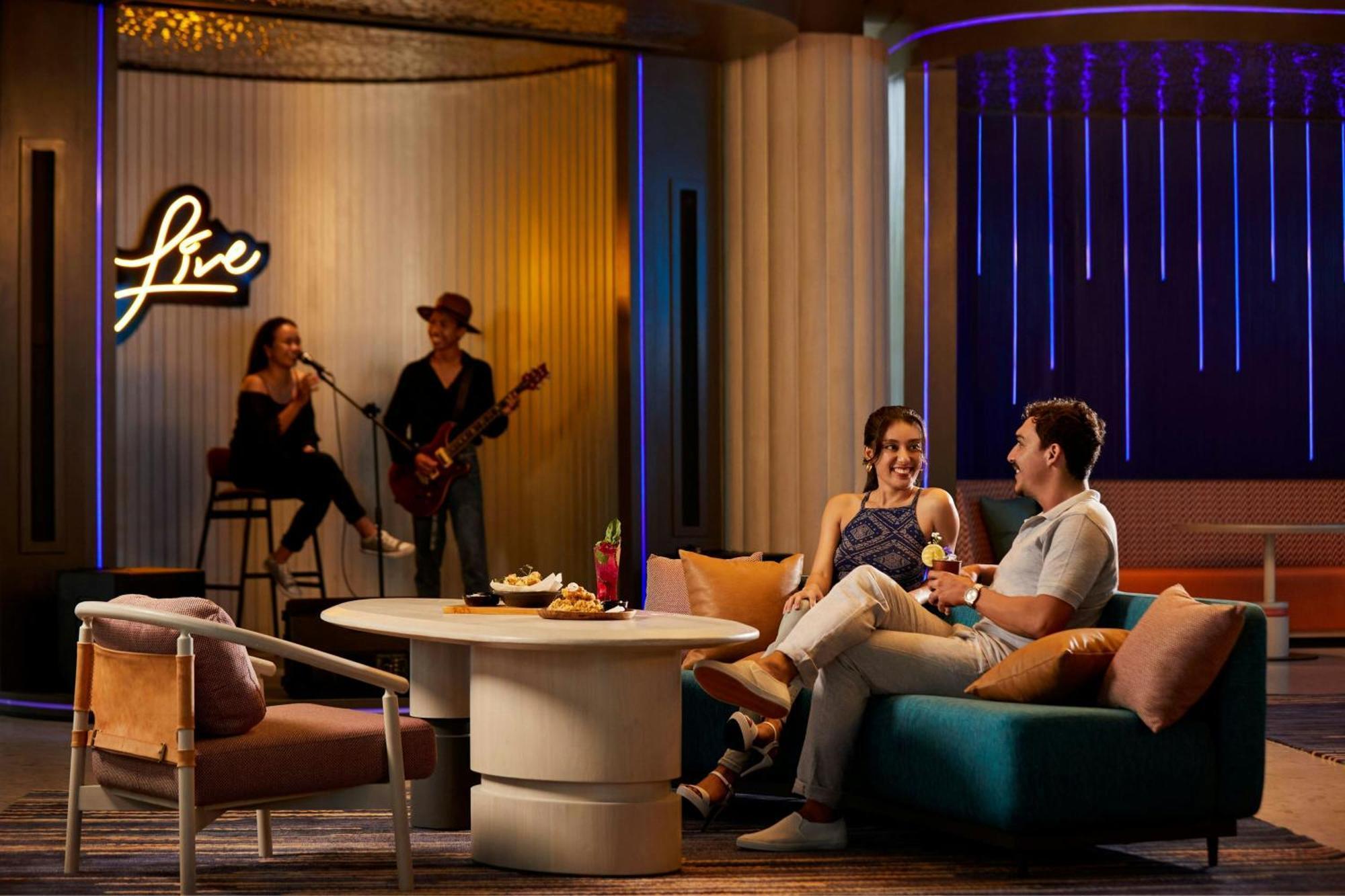Aloft Bali Kuta At Beachwalk מראה חיצוני תמונה