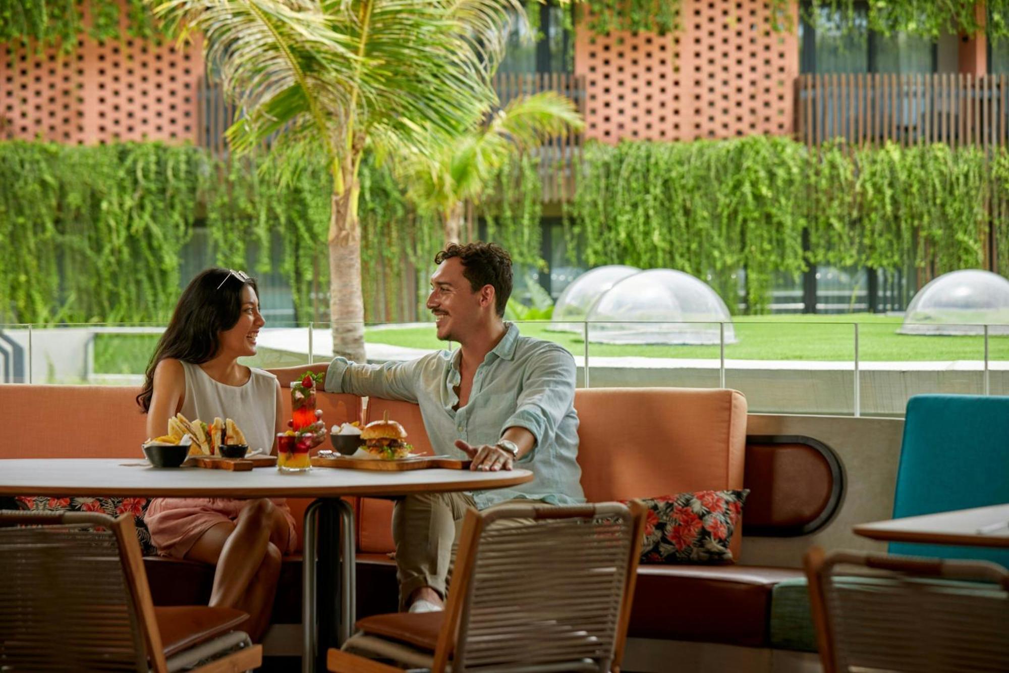 Aloft Bali Kuta At Beachwalk מראה חיצוני תמונה